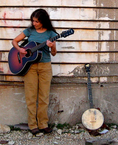 TONIGHT: Gloria Attoun at Woodwalk Concert Series, June 24